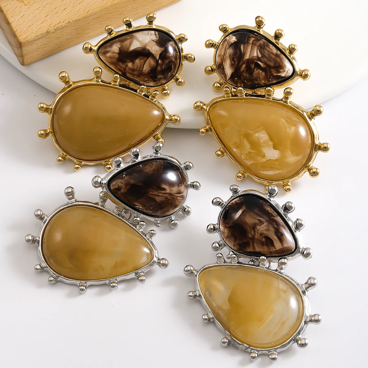 Zaa Baroque Vintage Resin Gemstone Dangle Earrings, Fashionable Geometric Pendant Earrings, Temperament Banquet Party Wear