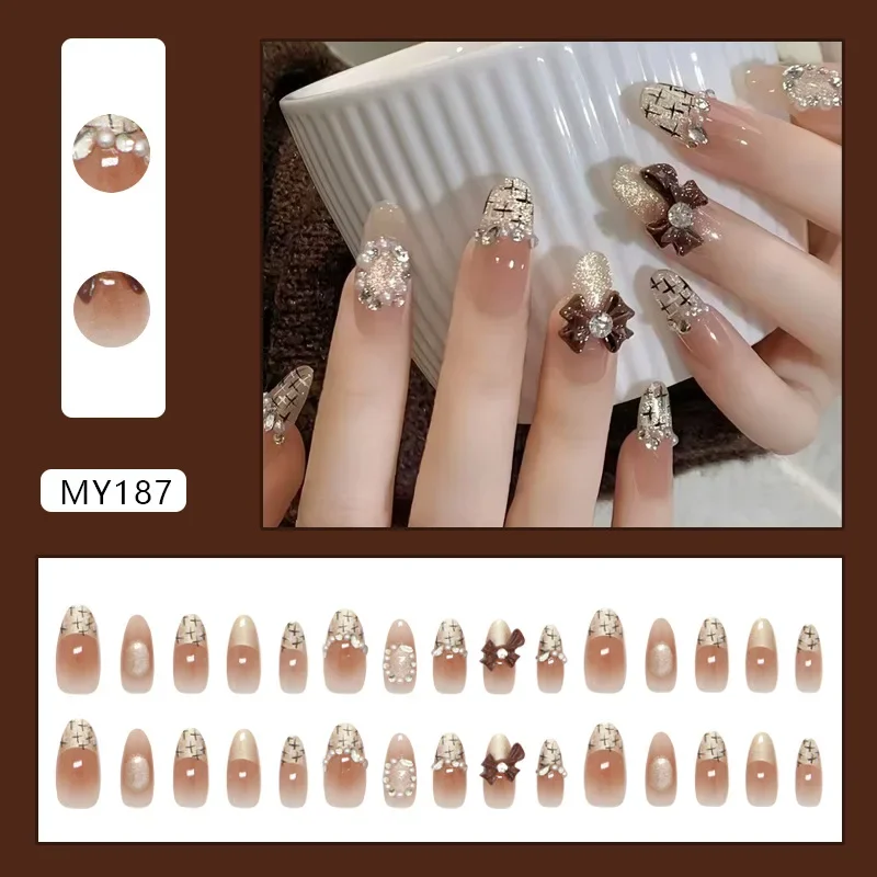 Fragrant Cat's Eye Bow Diamond Powder Blusher Versatile Fashion European American Style Short Style Nail And Diamond 30  Pieces