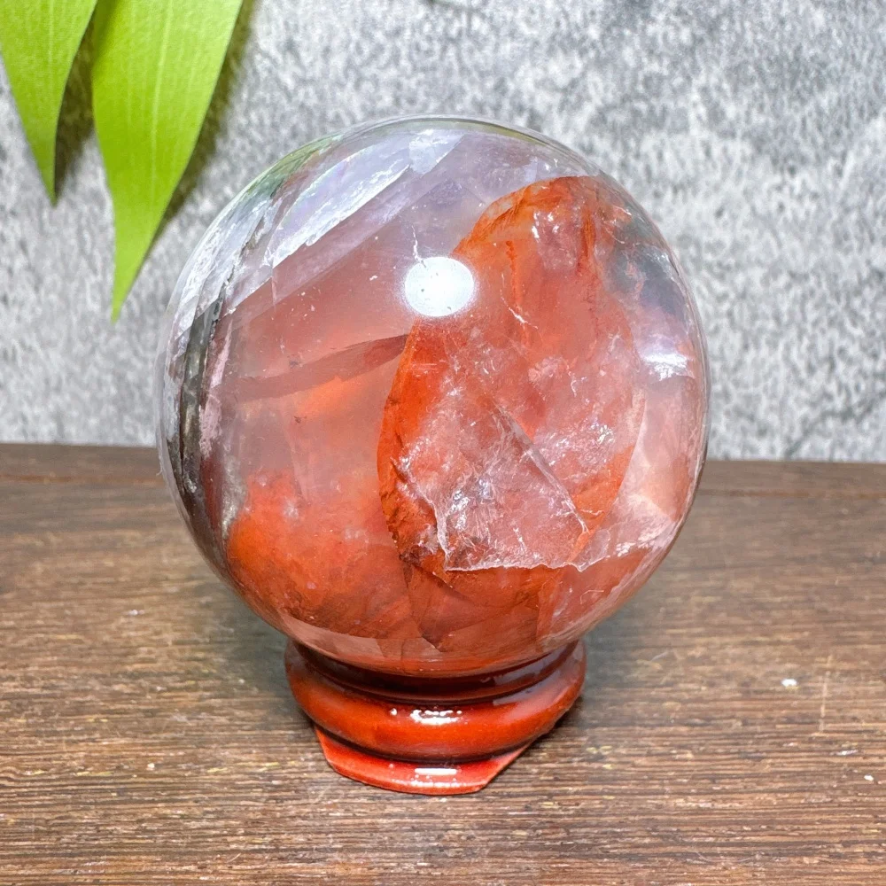 Flaw Natural Red Flower Quartz Crystal Ball for Aura Energy Meditation Witchcraft Altar Divination Prayer Home Decor And Gift