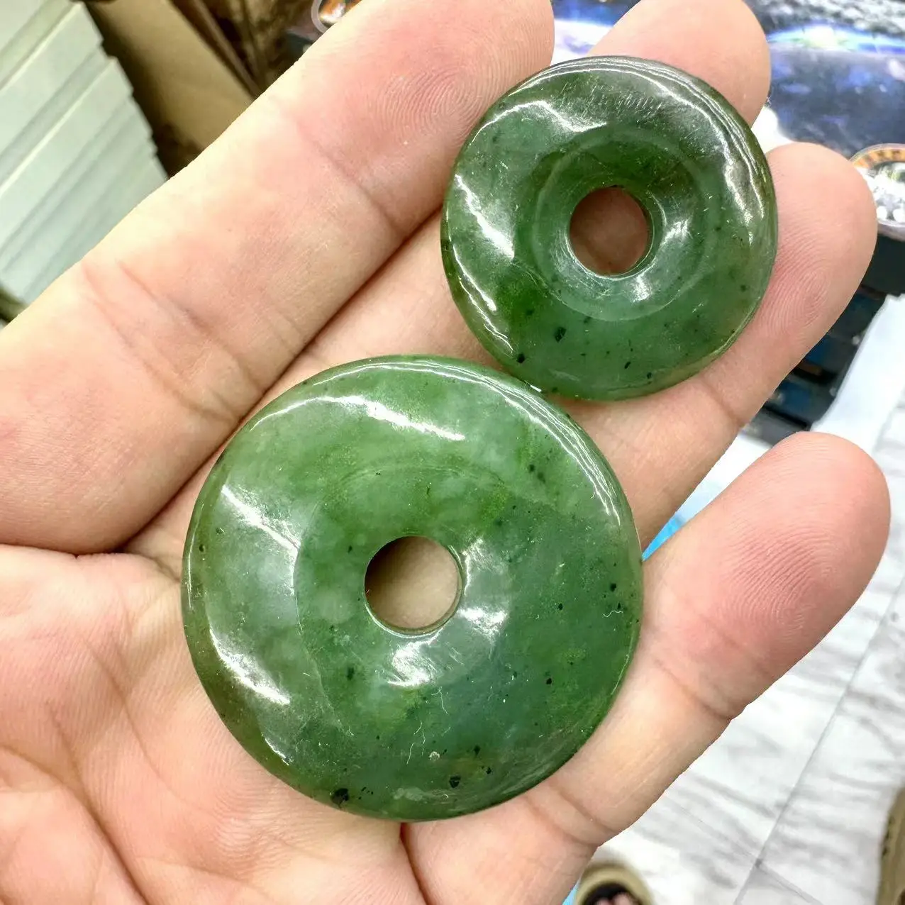 30mm donut shape natural canada jade stone beads natural gemstone beads DIY loose beads for jewelry making 1 piece wholesale