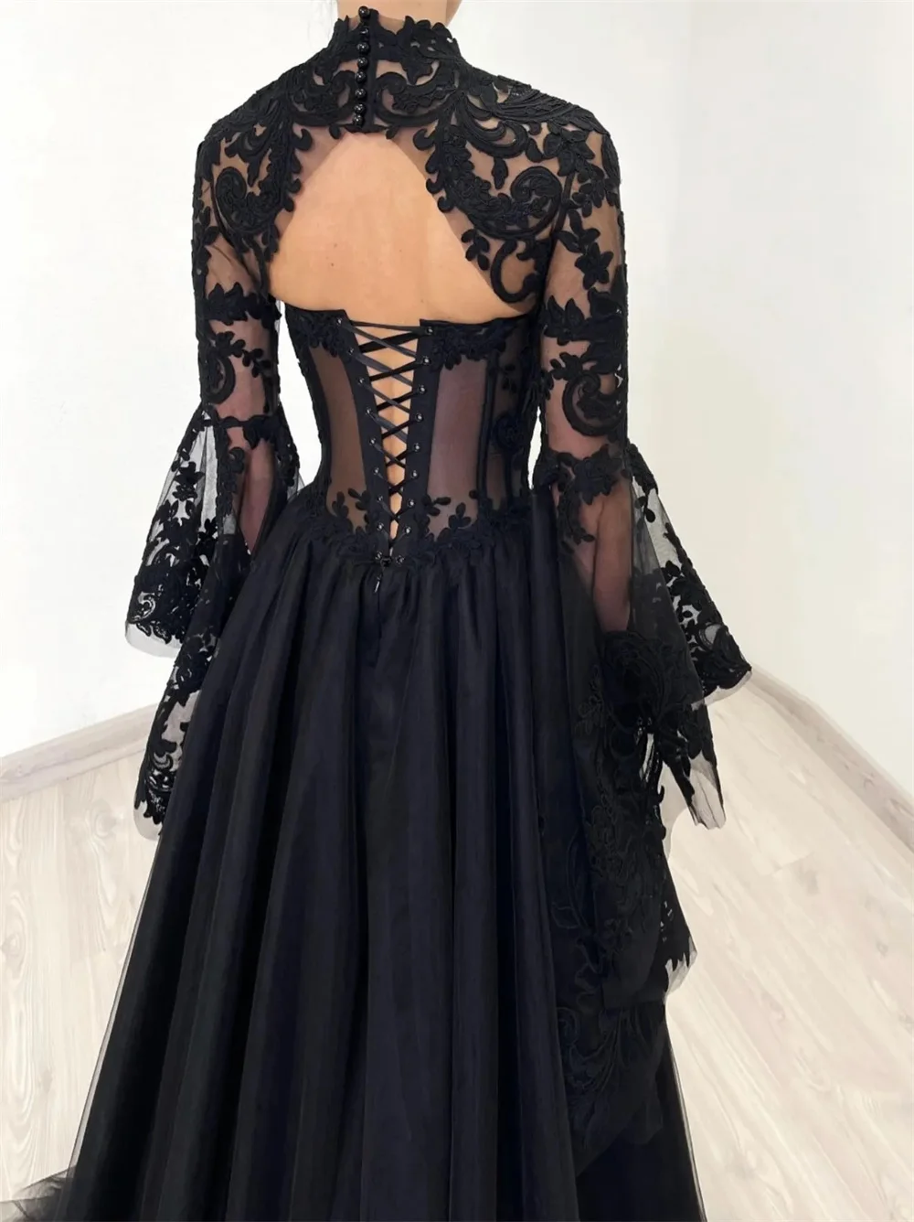 Tokyo Customized Black Sweetheart Neck Wedding Dress Long Sleeves Back Lace-Up Bridal Gowns Court Train A-Line Wedding Gowns