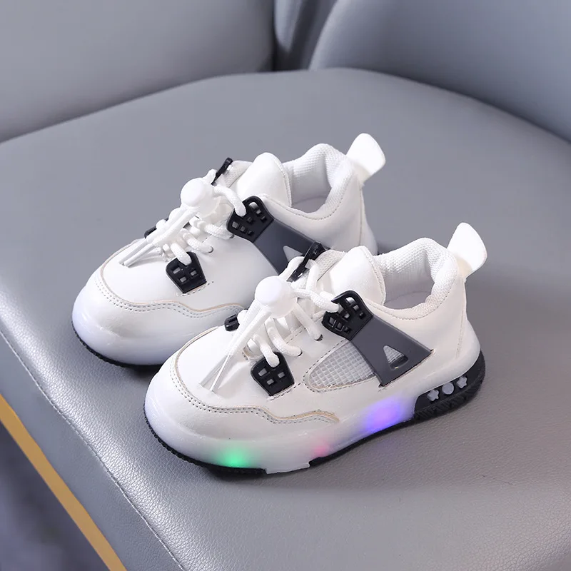 Kids Glowing Light Shoes Boys Shiny Light Sneakers Spring And Autumn Children\'s LED Shoes Girls Light-emitting Leather Sneakers