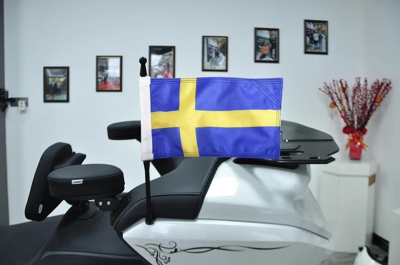 

Panical Gold Wing GL1800 moto Flag accessories For Honda Sweden travel tools Flag Flagpole Set Trunk Bracket Flag 2018-2024