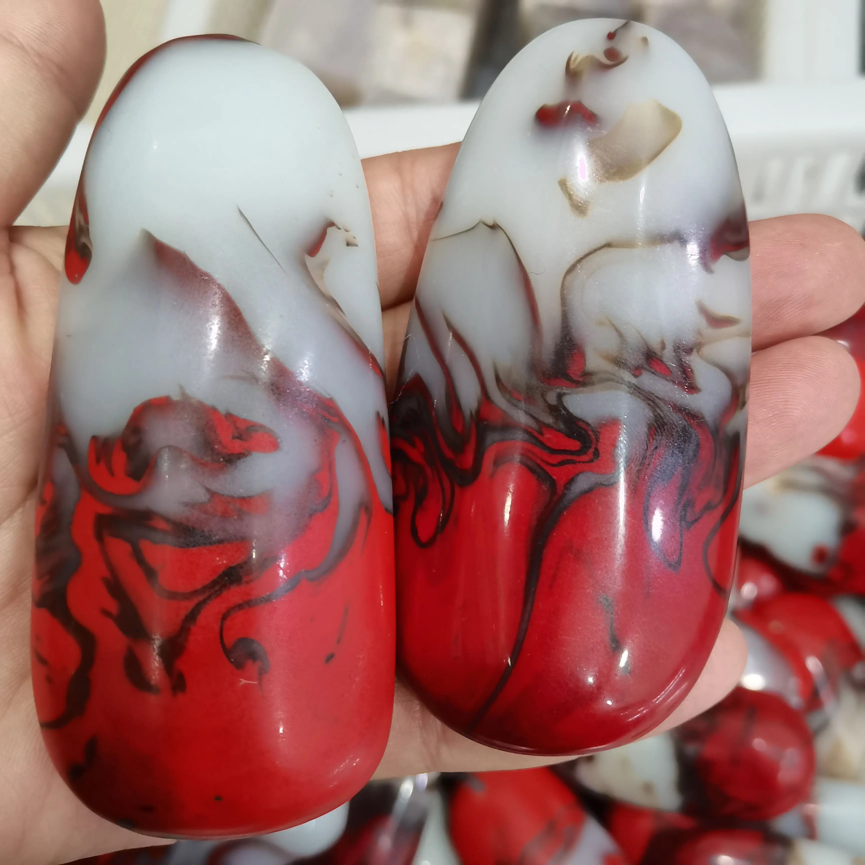 80mm Natural Chicken Blood Stone Palm play Home Spirit Garden Decoration Gift Crystal Stone Healing Altar Meditation Witchcraft