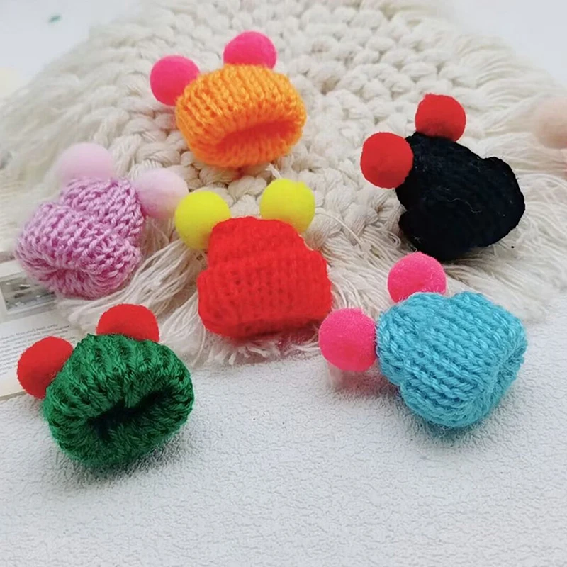 10Pcs Dollhouse Double Ball Mini Hats Dollhouse Miniature Fashion Finger Knitted Hat Cap Decoration Dollhouse Toy Accessories