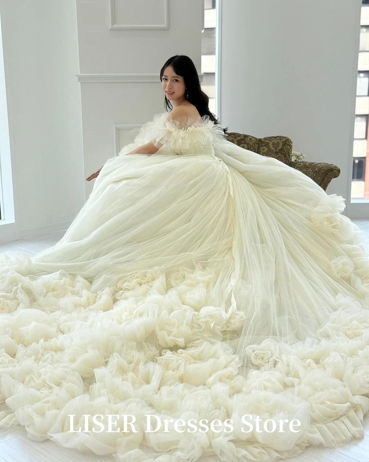 Liser Off Shoulder A-Line Korea Wedding Dresses Silk Tulle Flowers Photo Shoot Elegant Long Bridal Gowns Customized 웨딩드레스