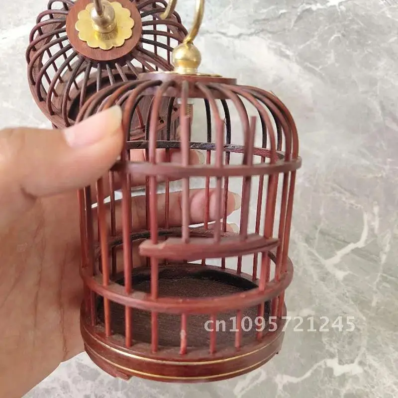 

Wood Carved Bird Cage Small Animal Container Cricket Pet Grasshopper Baske Feeding Basket Cockroach Bug Cage Home Storage Insect