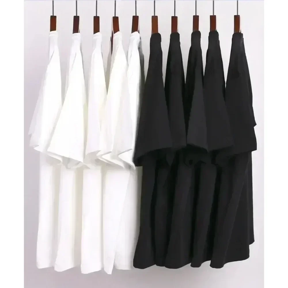 Camiseta masculina Plus Christmas – Família Natal 2025 Co-Crea Memórias Padrão Camiseta - Fundo Bege Letra Escarlata