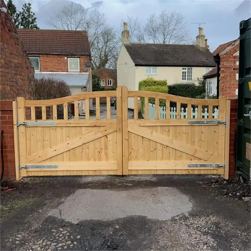 High quality metal steel skeleton solid wood double door electrical motorized driveway gates for houses automatic large