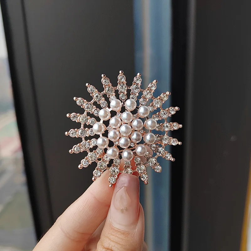 Fashion Alloy Imitation Pearl Rhinestone Brooch Women\'s Elegant Wedding Bridal Party Round Bouquet  Floral Brooch Pin Jewelry