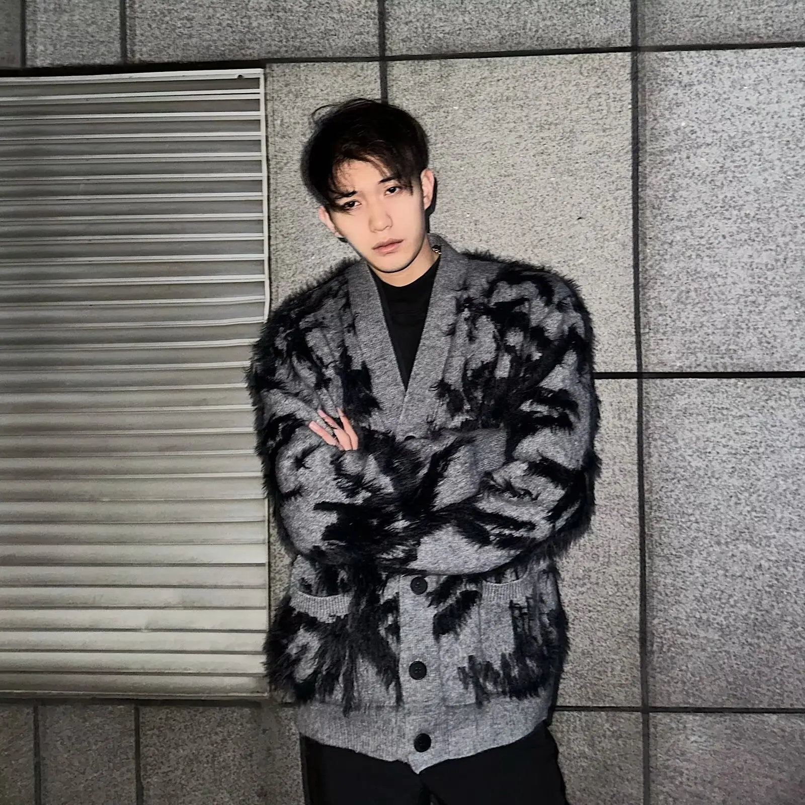 

Мужской вязаный кардиган на осень-зиму с V-образным вырезом, имитацией норки, ретро-вышивкой, в стиле Lazy Sle Jaet, модный брендовый, свободного кроя, повседневный