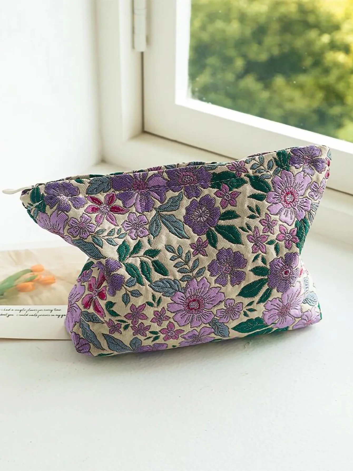 Women\'s Cosmetic Bag Purple Retro Flowers Large Capacity Cosmetic Lipstick Storage Bag Travel Toiletry Bag Portable Cloth Bag Ma