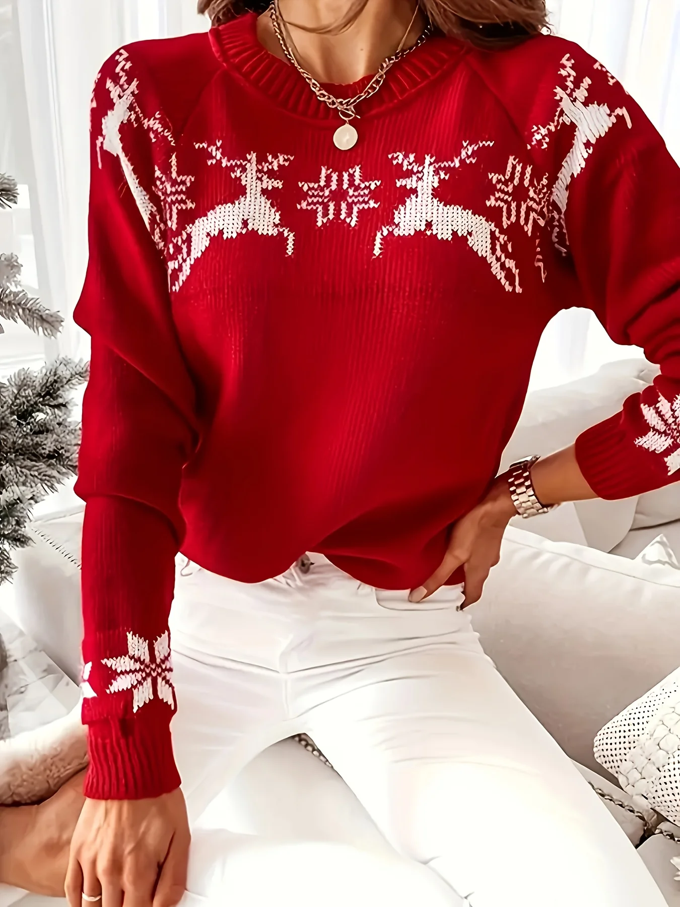 Autumn and winter comfortable Christmas round-neck pullover sweater, made of soft and slightly elastic polyester knitted fabric, view 4