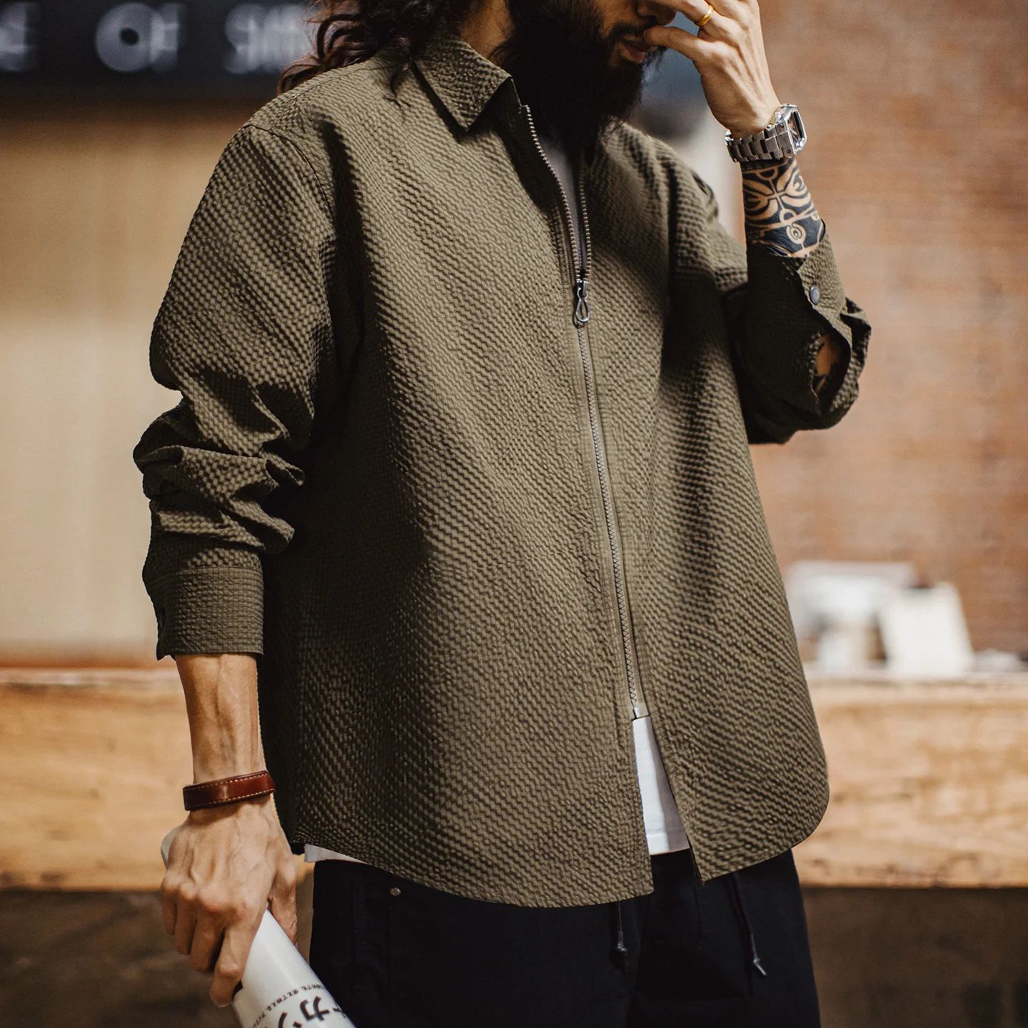 Maden Men's American Vintage Seersucker Textured Lightweight Long Sleeve Zip Up Shirt Casual Minimalist Full Zip Top Men Autumn