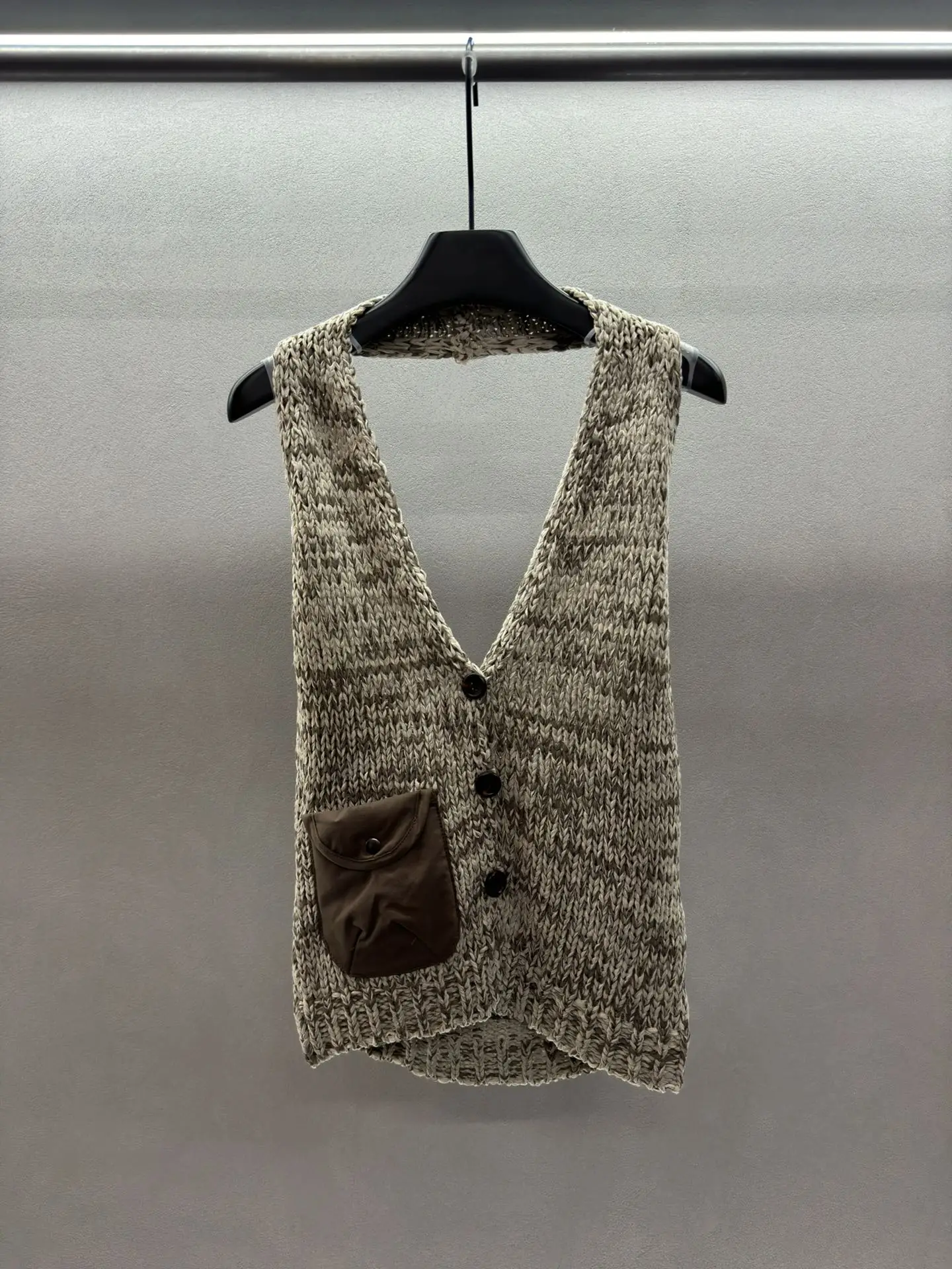 

New women's clothing for the summer of 2025Retro Knitted Neck Hanging Tank Top