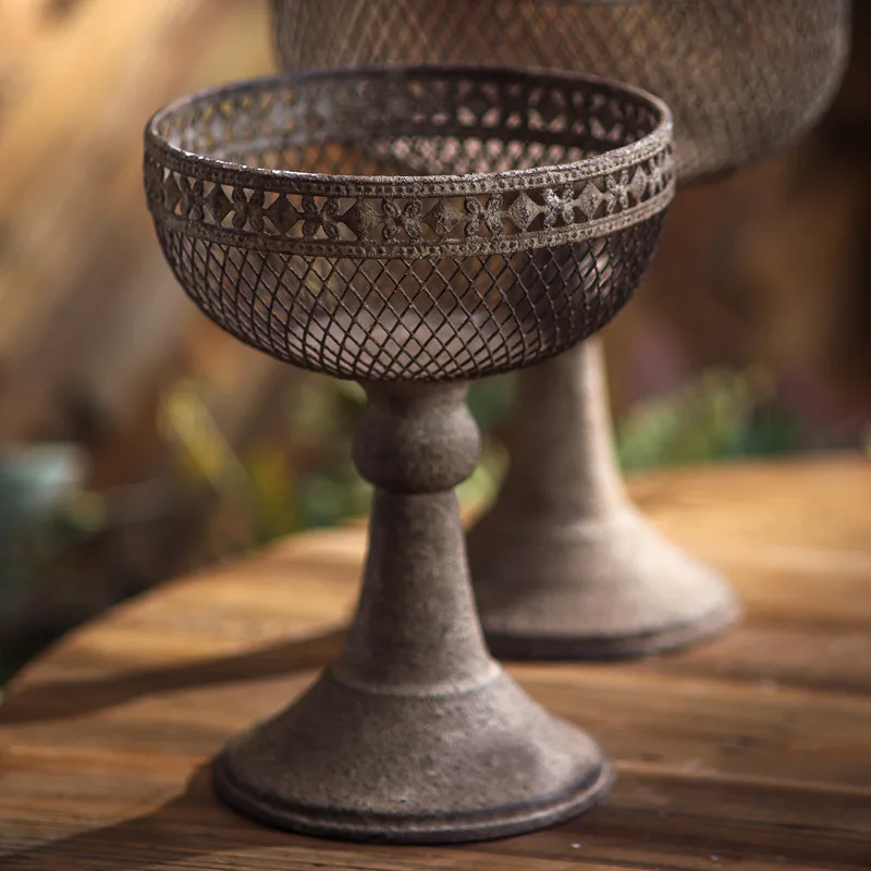 Retro hollow, wrought iron old high-footed flower pot, entrance living room desktop decoration garden, balcony