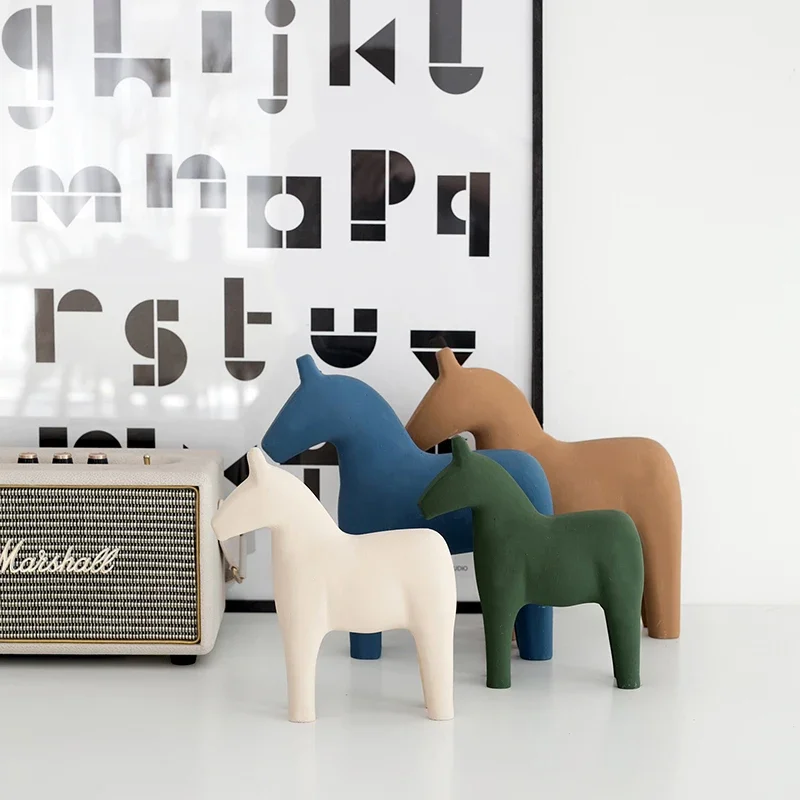 Nordic Wooden Horse Ornaments Morandi Home Decoration Accessories Wood Office Table Miniature Craft Work Baby Room Nursery Decor
