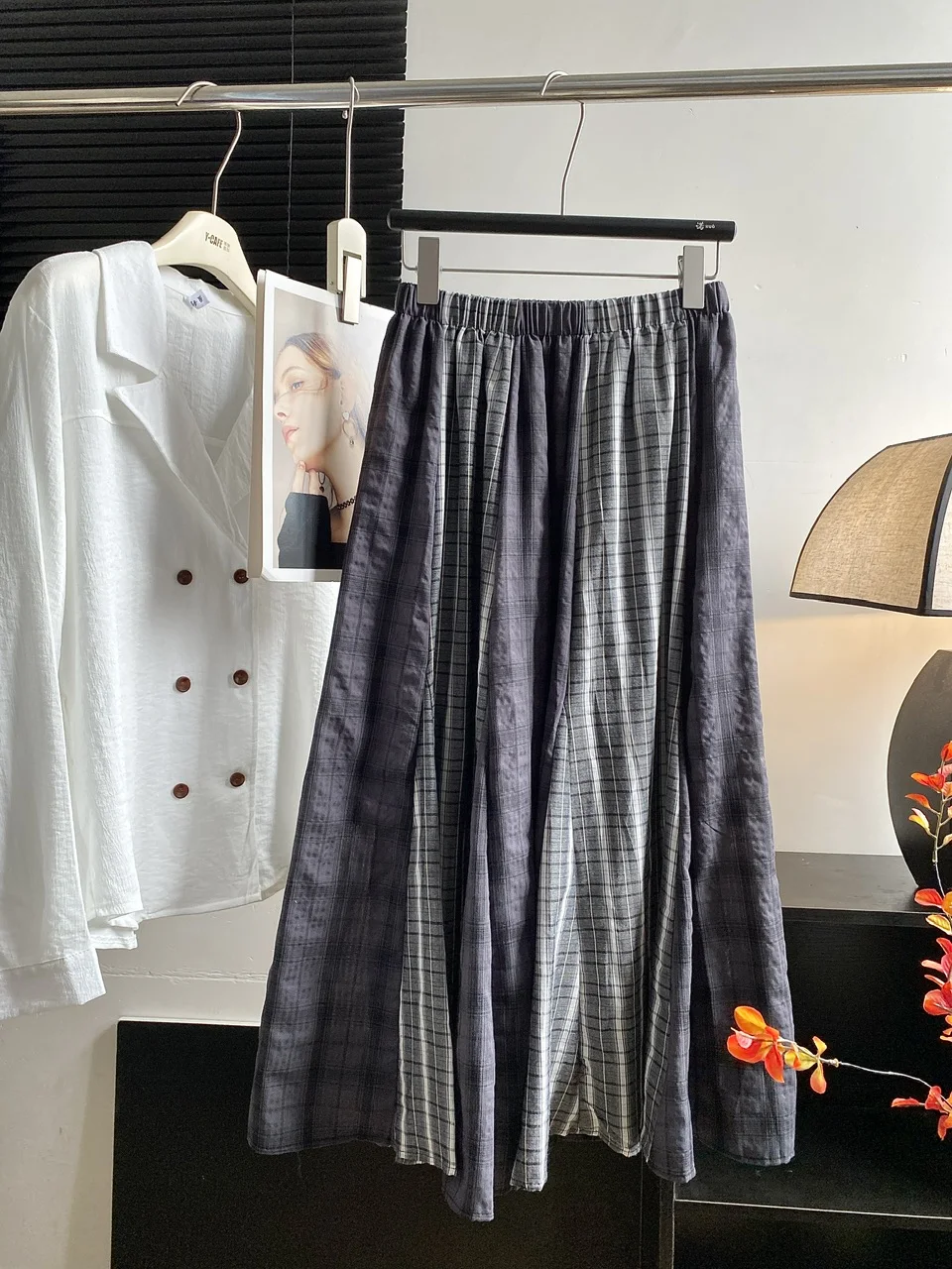 

Design sense: Heavy industry splicing striped half skirt for women, elastic high waisted retro casual plaid mid length skirt