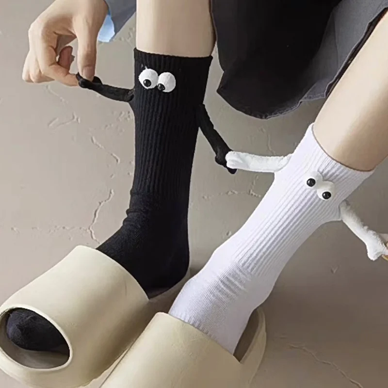 Magnetic Sock Alobee Pairs Harajuku 2 Couple Cotton Suction Hand In Hand Socks Black White Unisex Holding Hands Long Socks