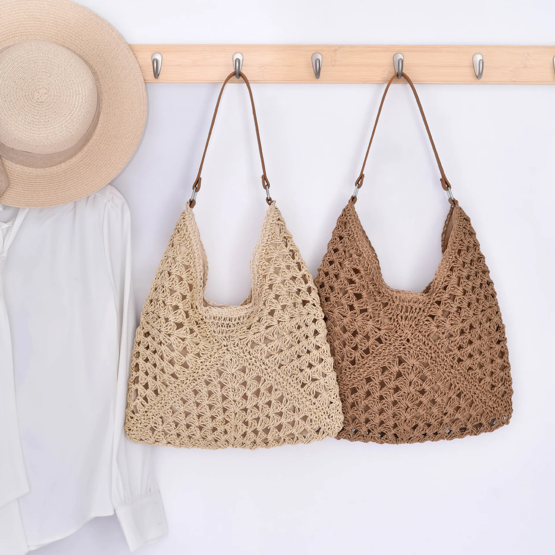 Women's handmade straw openwork bag, large capacity retro vacation woven shoulder bag, casual beach handbag