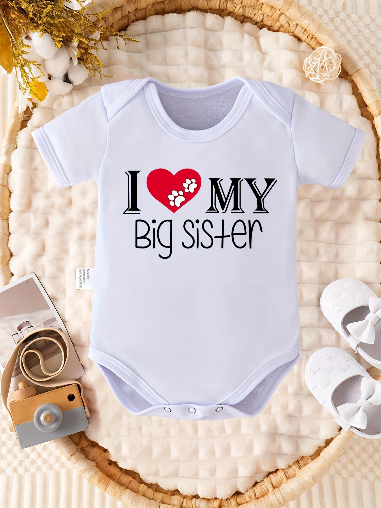 I Love My Big Sister Letter Dog Paw Print Baby Romper Newborn Crawling Suit Jumpsuit Soft and Comfortable Pregnancy Gift Outdoor view 2