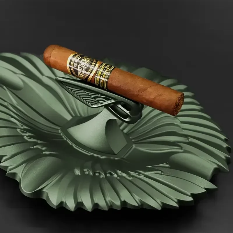 Luxury Custom Alloy Cigar Ashtray 4 Slot Holder Premium Smoking Accessories for Home Bar Office Desktop Decoration Gift