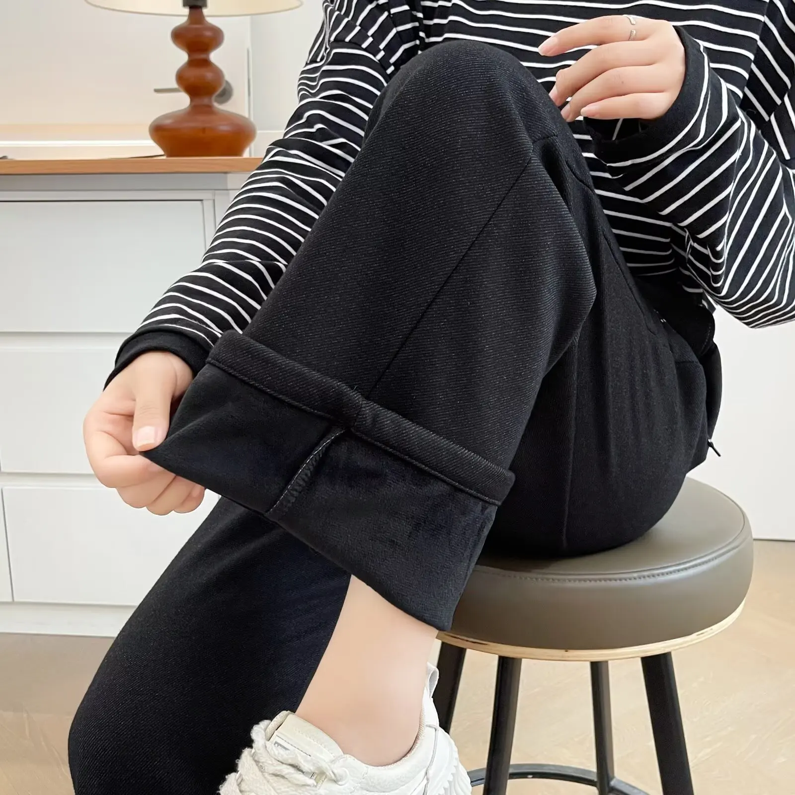 Odzież damska XXXXL Plus Size, spodnie z szerokimi nogawkami, zimowe, nowy styl, proste spodnie z prostymi nogawkami z ciepłym polarem, codzienne 2528