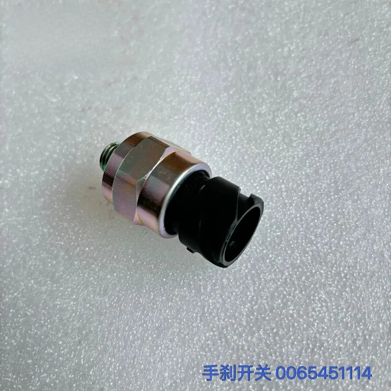 Applicable to 3341 4141 Handbrake Sensor Switch A0045455514 0065451114 Applicable for Mercedes-Benz Truck