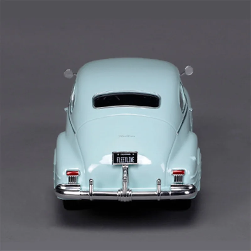 Maisto 1:24 1948 Chevrolet Fleetline Aerosedan, Modelo de Carro Esportivo em Liga Metálica, Veículo Clássico Retro, Brinquedo para Crianças