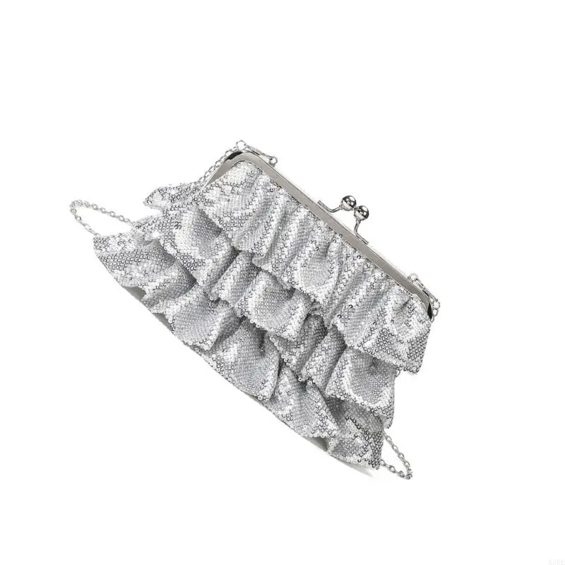 

Сумка с блестками для ночных вечеринок. Регулируемый ремень. Отделения на кнопках.