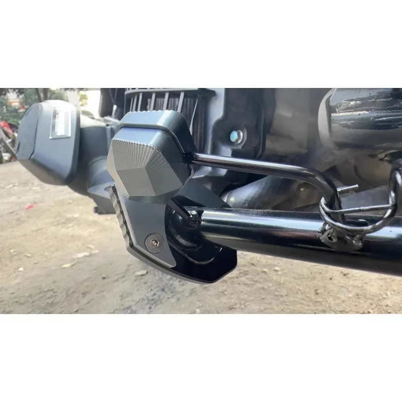 Fiddle Motorcycle Kickstand Decoration For SYM Fiddle5 Fiddle4 Parking Rack Base Enlarged Pad CNC Modification Accessories view 2