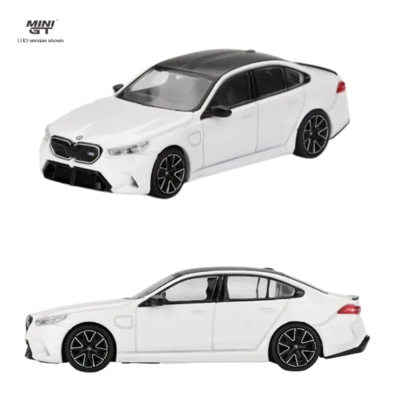 

MINI GT 1:64 1092 model of the BMW M5 cast in alloy, a toy for boys as a holiday gift, and a collectible piece for adults.