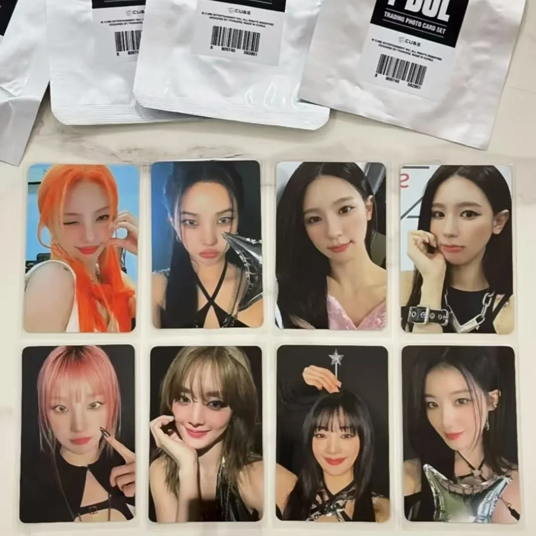 

KPOP I-DLE 2024, World Tour Seoul Field, случайная карта, концертный товар, фотокарта YUQI SoYeon MiYeon MINNIE ShuHua, коллекция фанатов, подарок