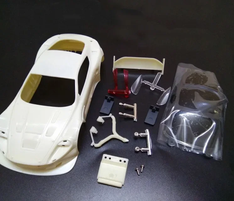 Onbeschilderde, witte carrosserie voor een 1/28 RC-auto, geschikt voor een wielbasis van 90-120 mm. Reserveonderdelen voor Wltoys Mini-Q HGD1 XRX Kyosho Mini-Z AWD MA020.