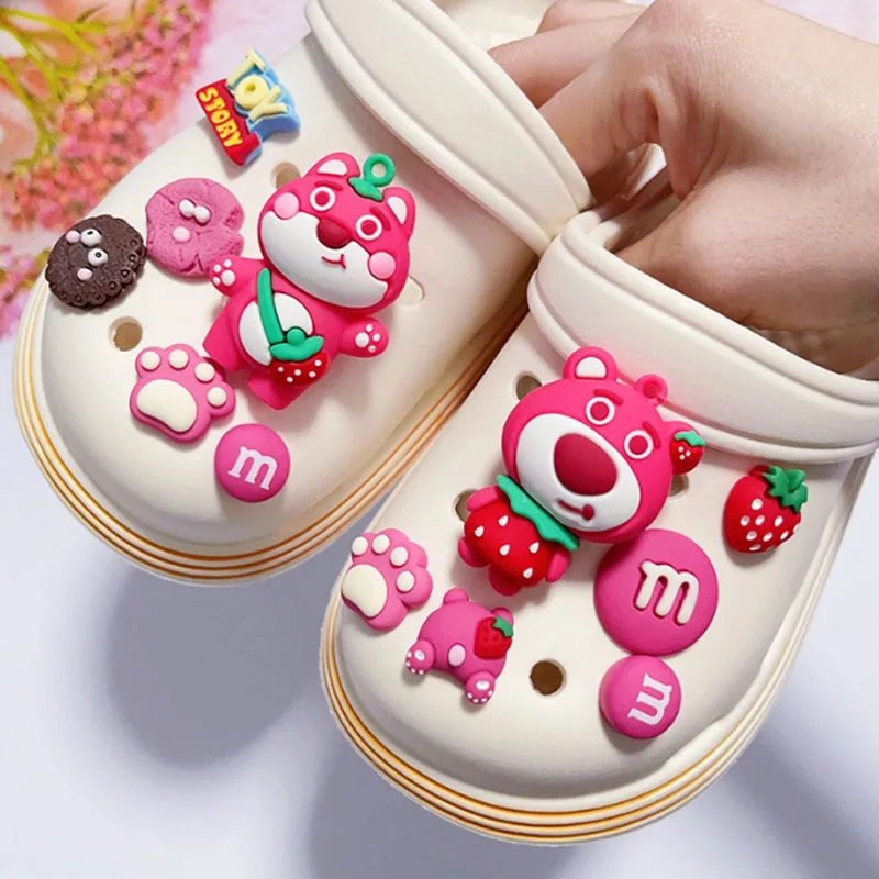 

MINISO Disney Character Set Strawberry Bear Hole Shoe Charms 3D Doll Clogs Accessories Bag Sandal Decorations Kids Gift Idea