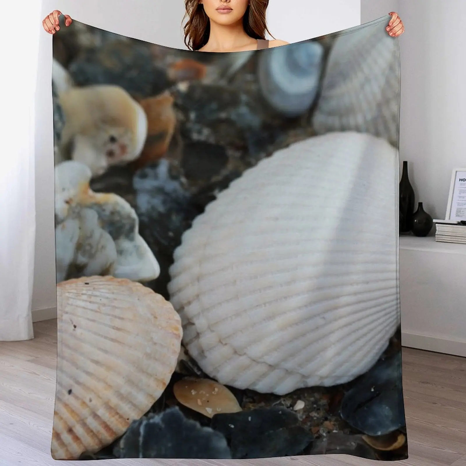 

White Shell Throw Blanket All Season Soft Lightweight Blanket for Home