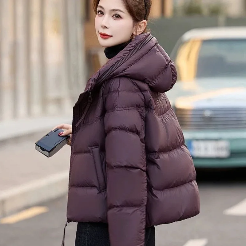 2025 Winter Women's European Short Down Cotton Clothes New Fashion Korean Hooded Small Man Thickened Cold Jacket Warm Jacket