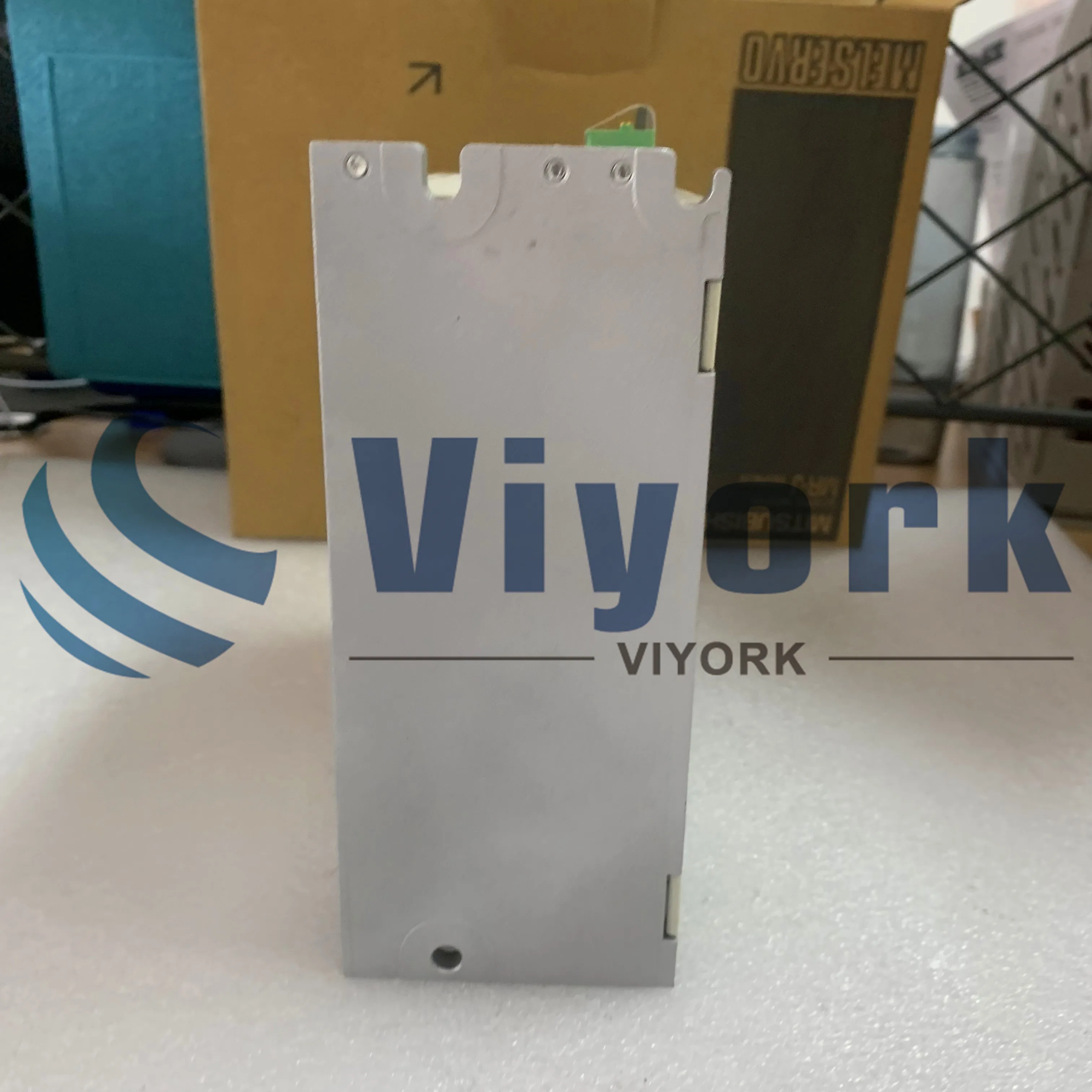 

MR-J2S-70B-S202U636 SERVO DRIVE NEW