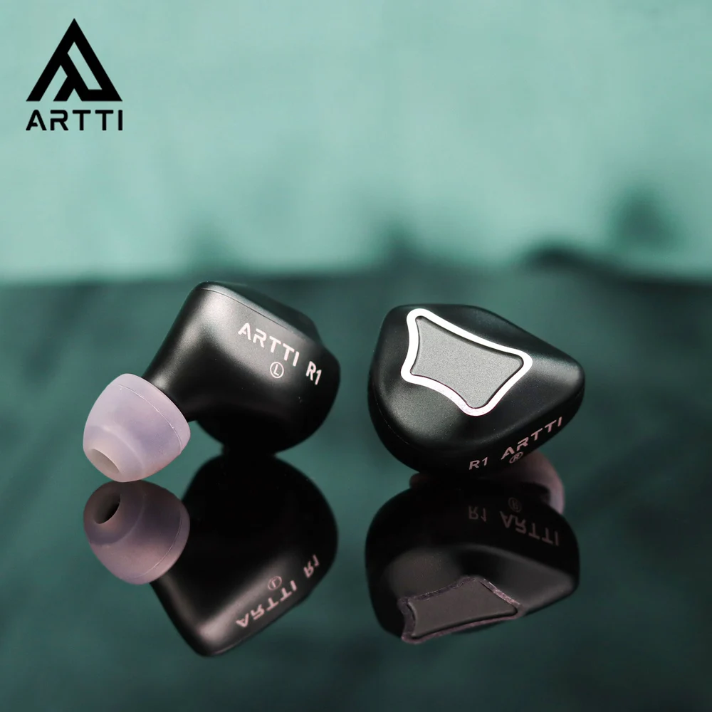 

ARTTI R1 HIFI Earphone 2+1 Triple Dynamic Driver In-ear Headphone with Detachable 0.78 2pin Connector Plug Cable