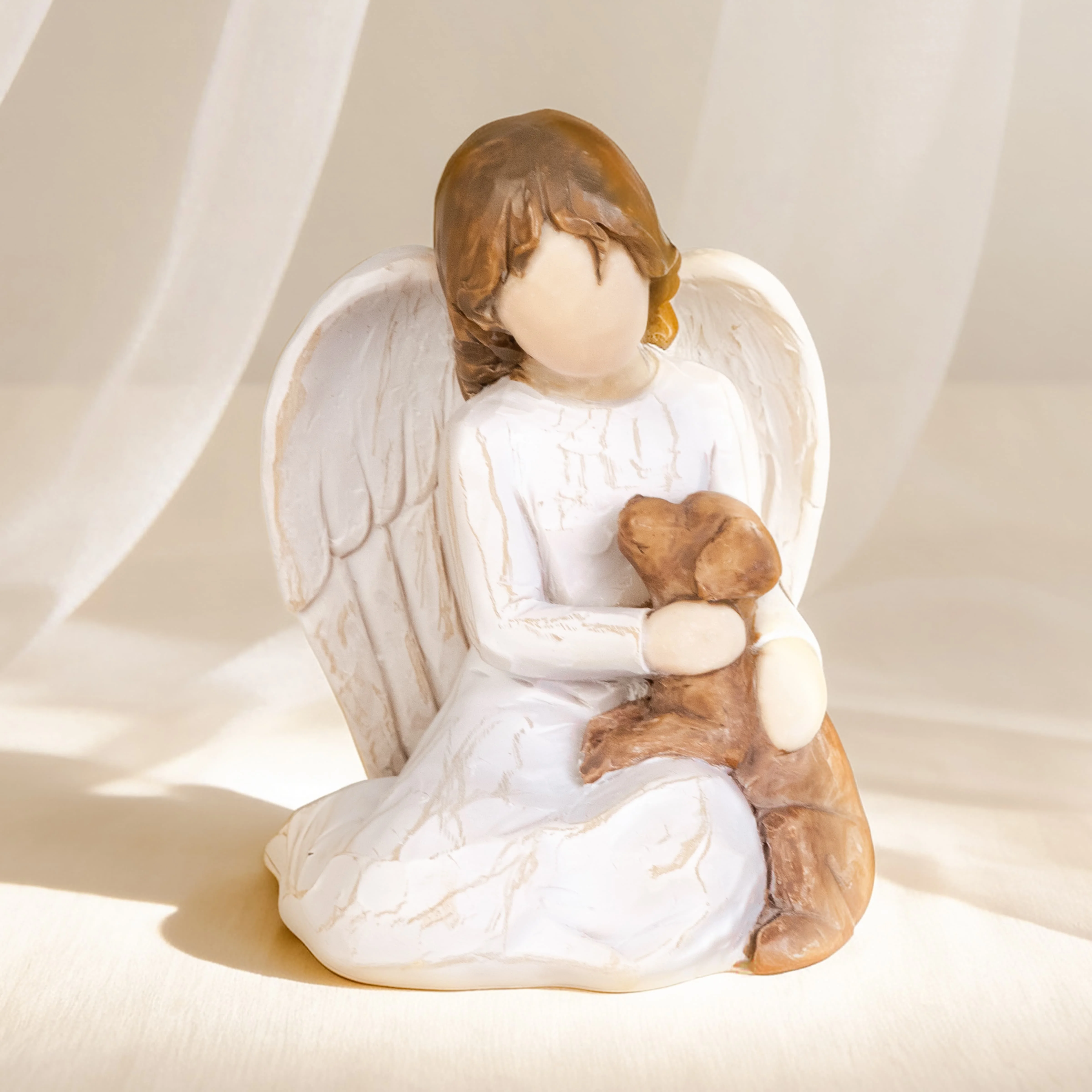 Sitting Angel Hug Dog Resin Statue Handmade Figurine Pet Memorial Keepsake Home Tabletop Decoration Gift for Dog Lover