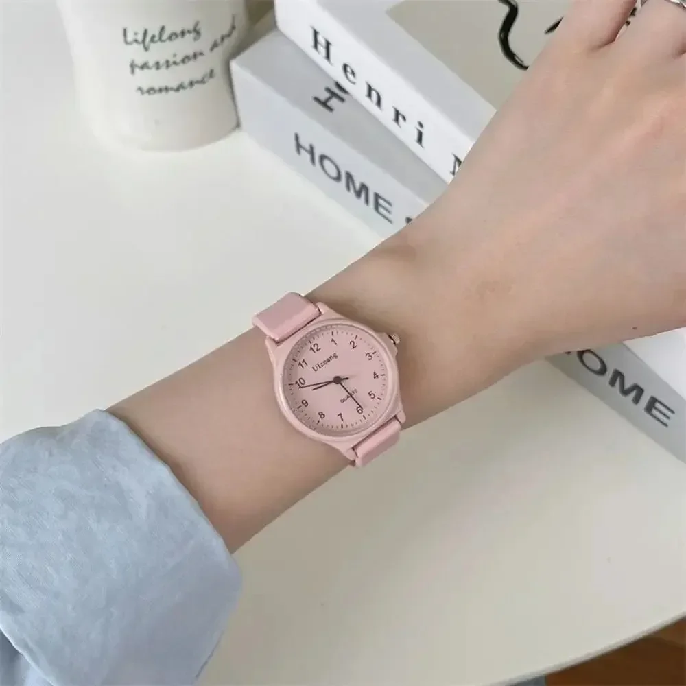 High Quality Silicone Strap Wristwatch Multi-color Casual Quartz Watch Adjustable Student Quartz Clock Wristwatches Reloj Mujer