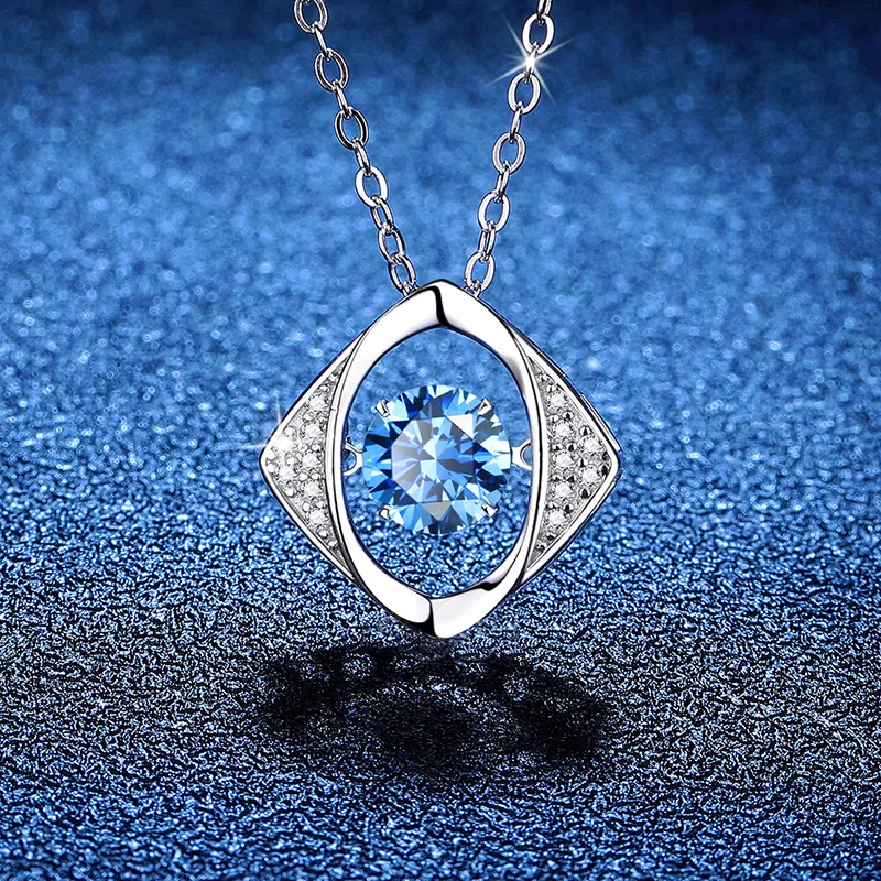 Platinum PT95018k Gold Necklace Imported Colored Moissanite 1 Carat Geometry Beating Heart Moissanite Necklace Jewelry
