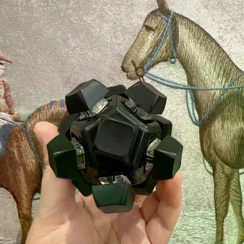 Speciaal 12-toetsen knipperend anti-angst toetsenbordbal vingertop drukken beloningsspeelgoed