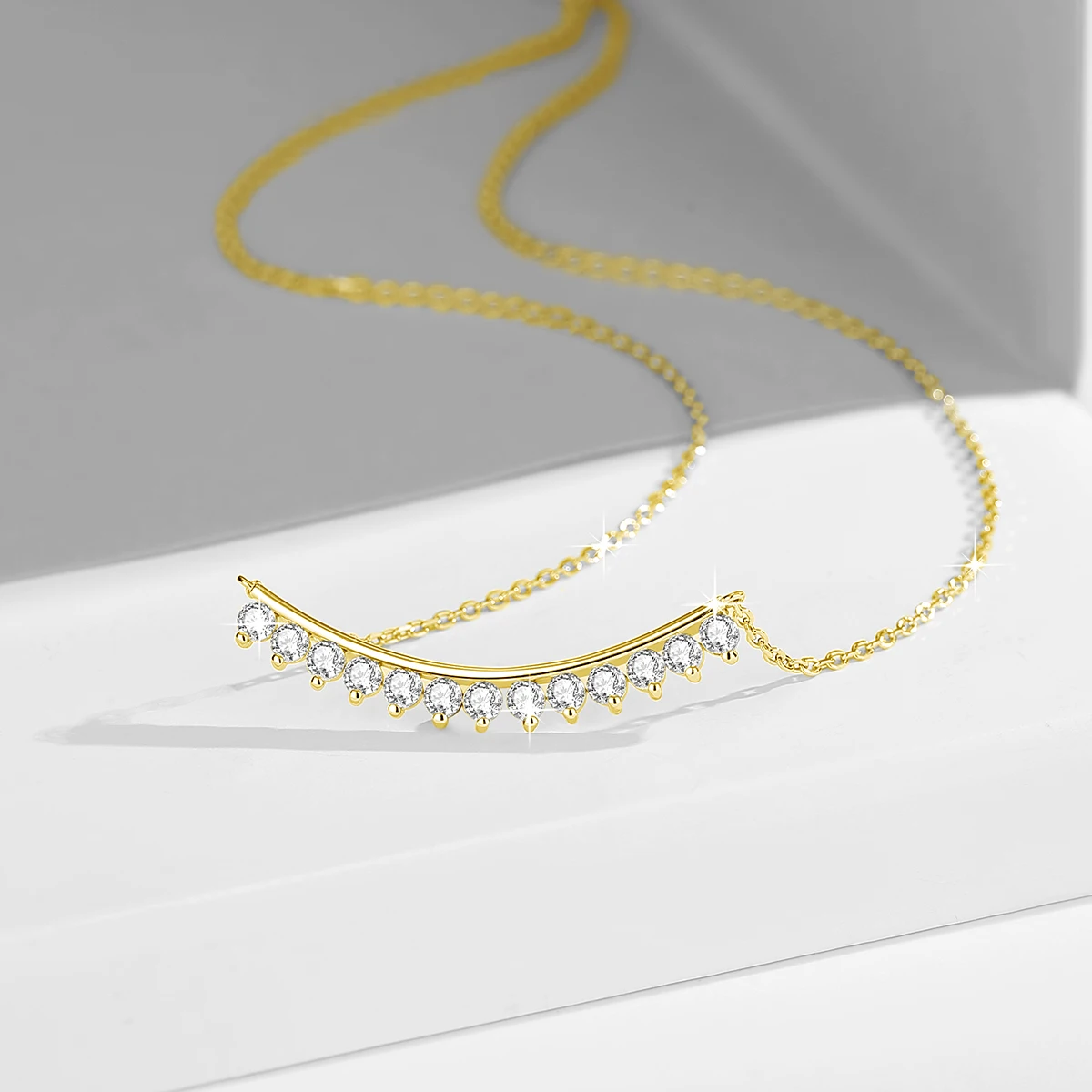 

14k Gold Filled Dainty Crescent Smile Bar Necklace Full Moissanite 3mm 0.1ct D Color VVS1 Chic Women’s Daily Gifting Jewelry