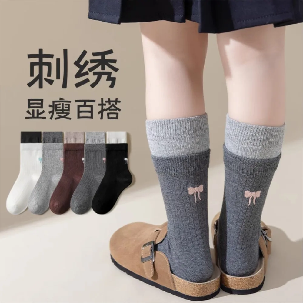 Girls' spring and autumn tube cotton socks absorb sweat. Students' new autumn deodorant socks