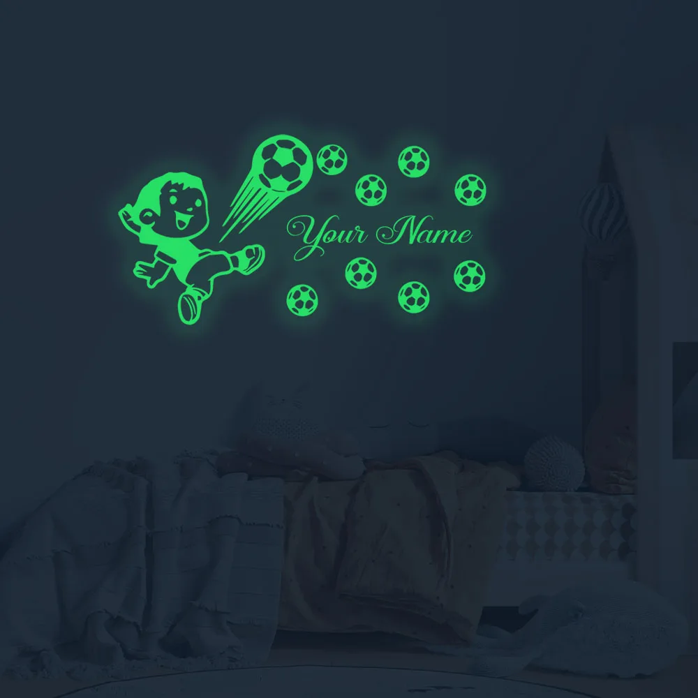 1 قطعة لاعب كرة القدم الإبداعية اسم مخصص مضيئة ملصق الجدار ملصق إكسسوارات ديكور منزلي لغرفة الاطفال