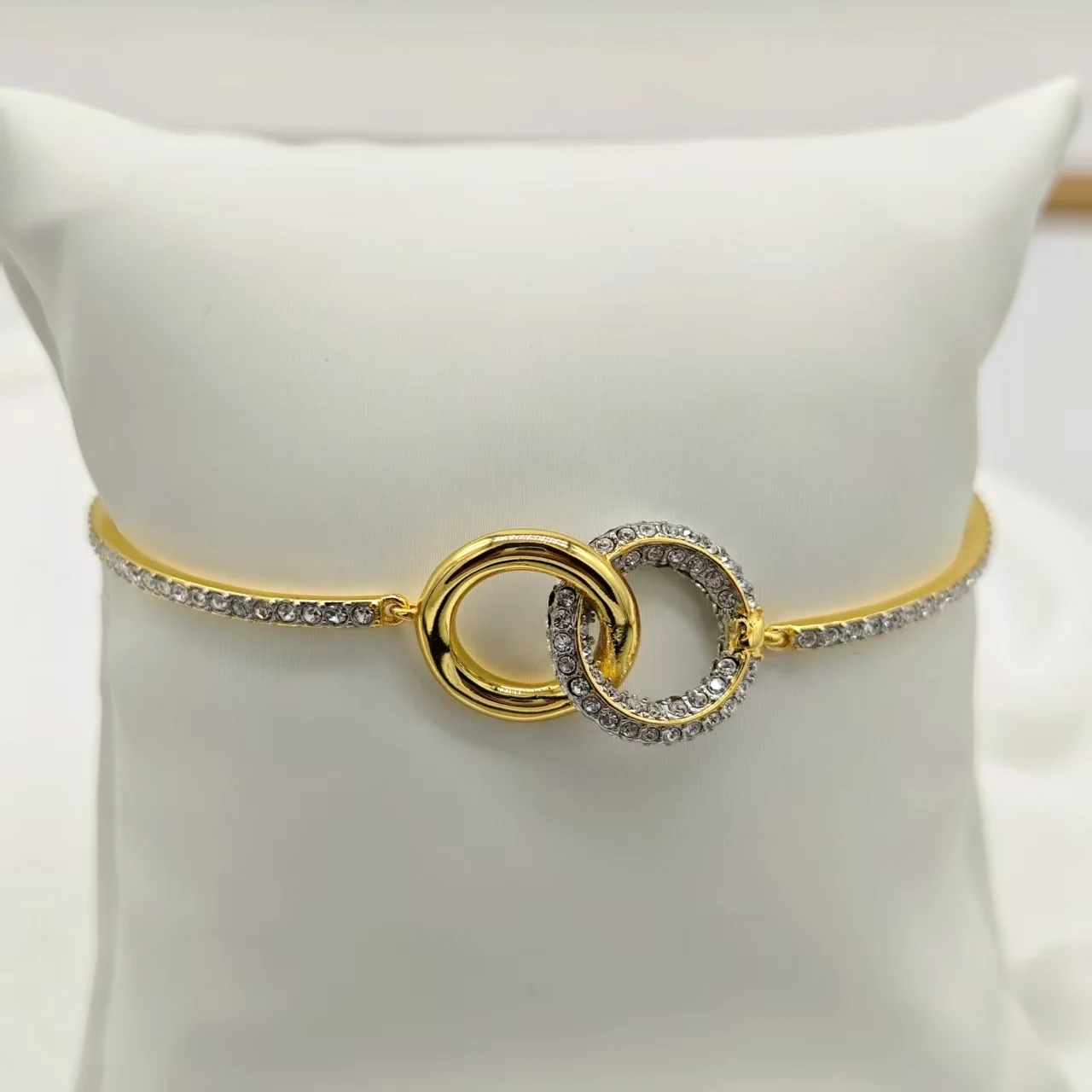 

Simple diamond studded buckle gold colored bracelet
