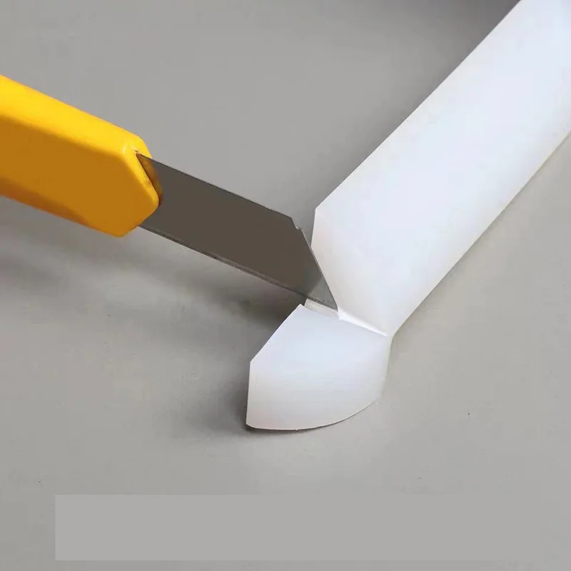 

Fan-Shaped Solid Water Barrier for Bathroom And Kitchen Floor Corner Waterproof Strip Durable Water-Resistant Barrier for Bathro