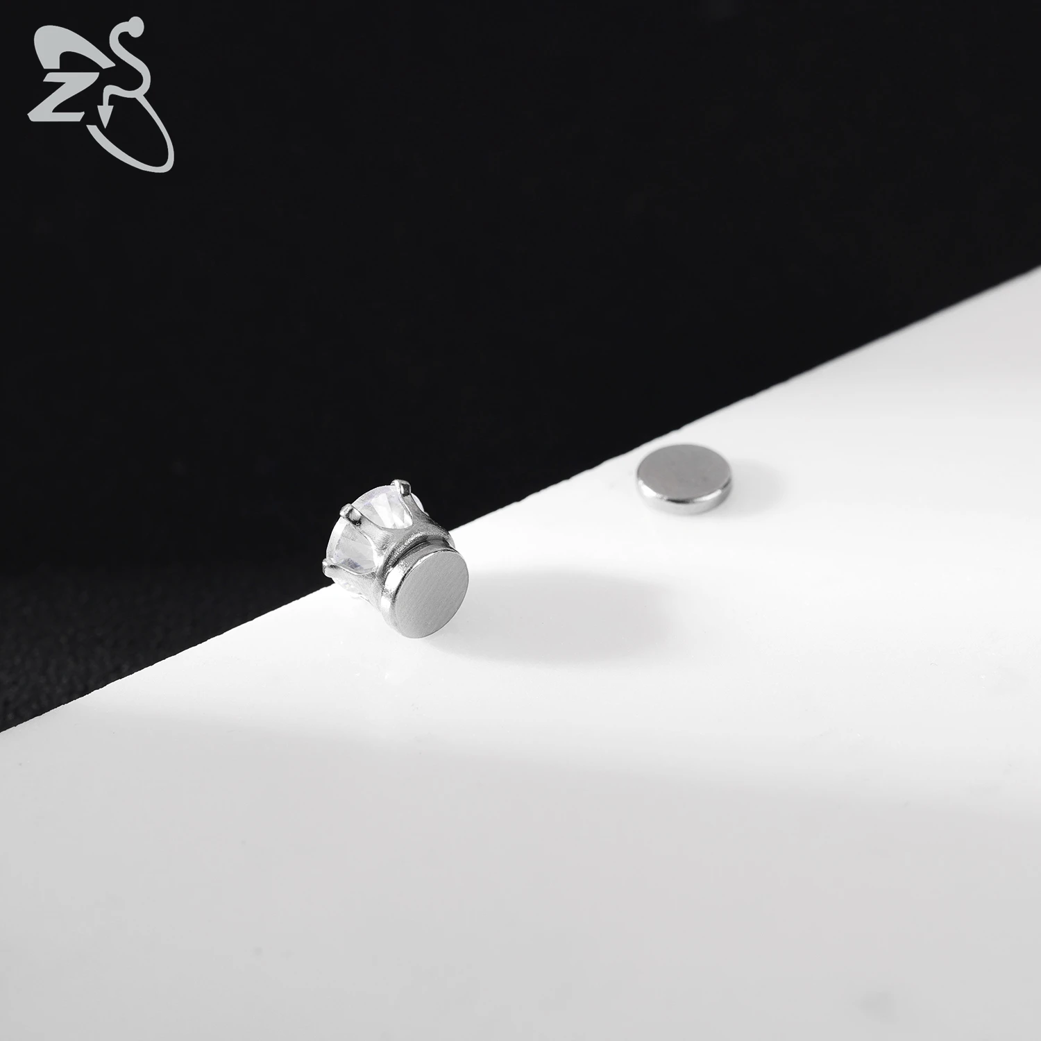 ZS 1 Stück magnetische Clip-on-Ohrringe, Stern-Herzform, CZ-Kristall-Ohrclip, kein Piercing, Ohrstecker, kein durchbohrter Ohrring-Schmuck, 4–8 mm – Detail 2