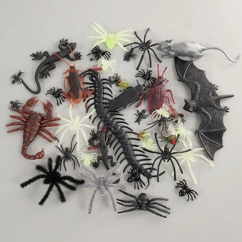 50pcs Realistic Bugs Funny Toy Fake Cockroach Novelty Insects Halloween Prank Simulation Tricky Disgusting Scary Party Supplies view 3